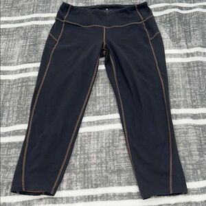 Athleta Gray Leggings with Wide Waistband and Snug Fit